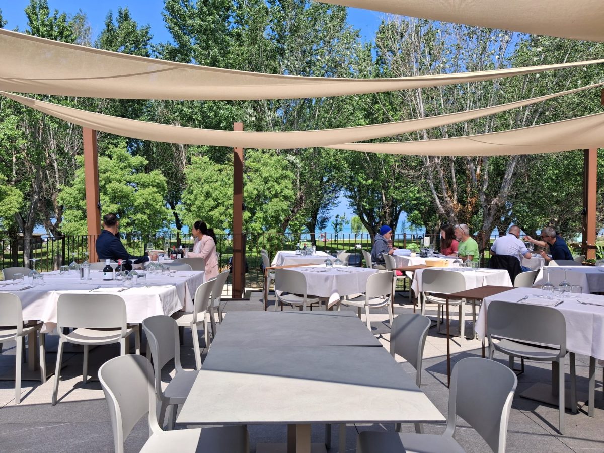 Se non ti va di cucinare, ci pensa il Lugana Beach